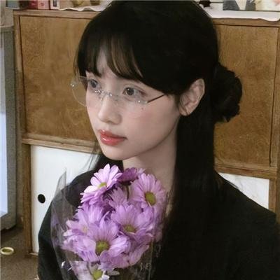 踏浪女人